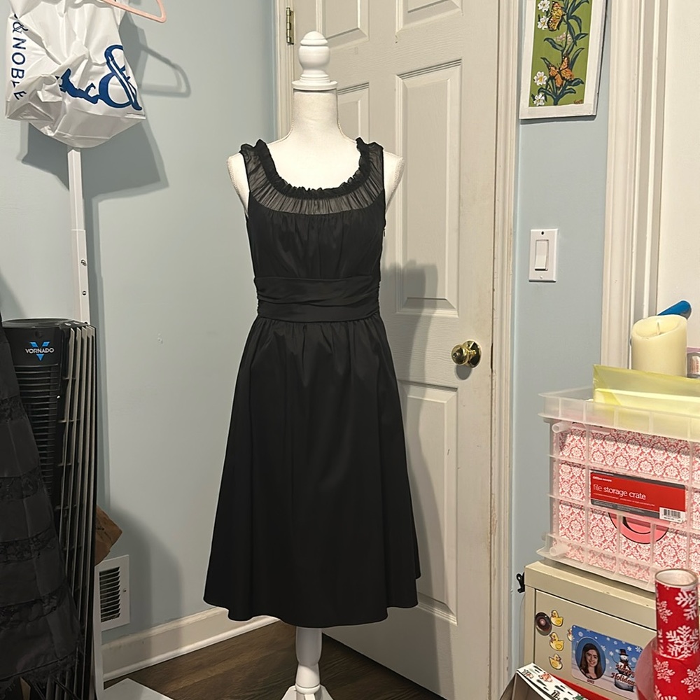 Stunning White House Black Marker Sleeveless Dress - Worn once!  ‘Tis the Season